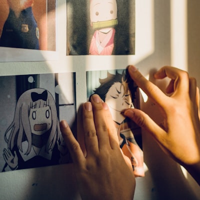 Sticker Dán Vali Mũ Bảo Hiểm Hộp 50 chiếc